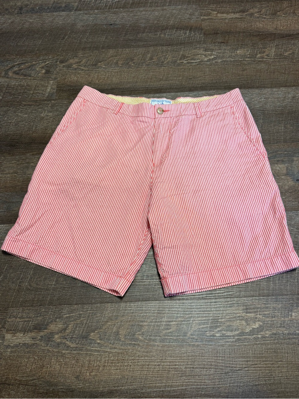 Red/Pink & White Southern Tide Skipjack Seersucker Shorts Mens Sz 35 See Photos
